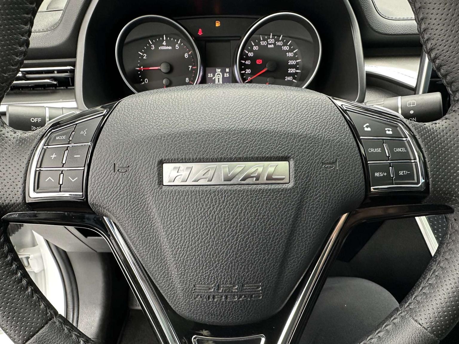 Haval M6 2021 PLUS 1.5T DCT Luxury Connected