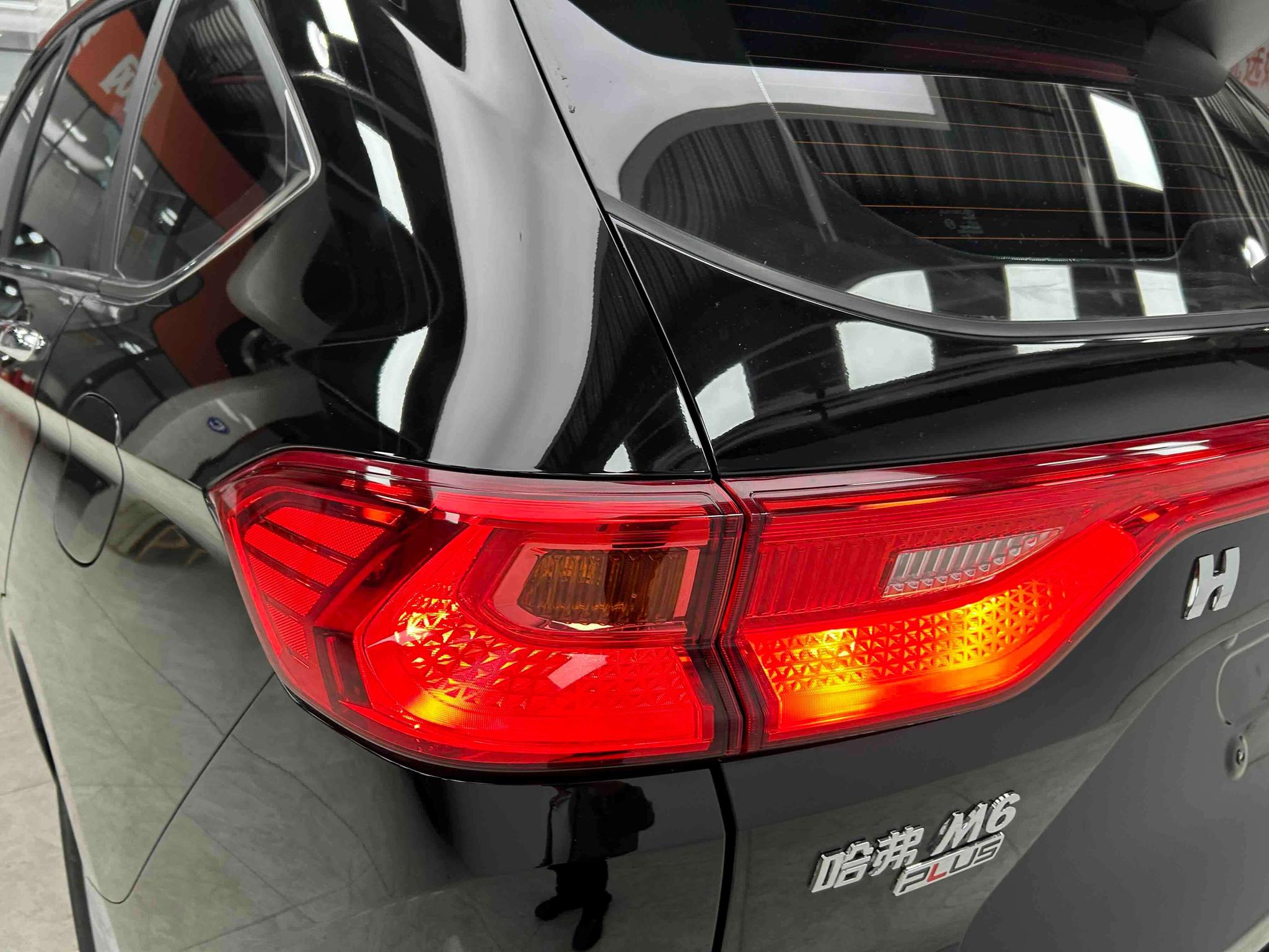 Haval M6 2023 PLUS 1.5T DCT Smart Connected