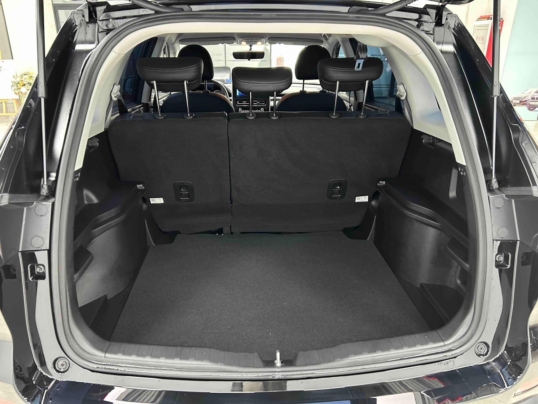 Haval M6 2023 PLUS 1.5T DCT Smart Connected