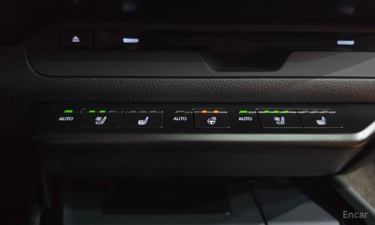 Lexus UX250h 2.0 AWD 2019