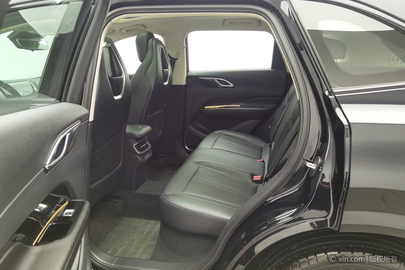 Hongqi HS3 2023 1.5T