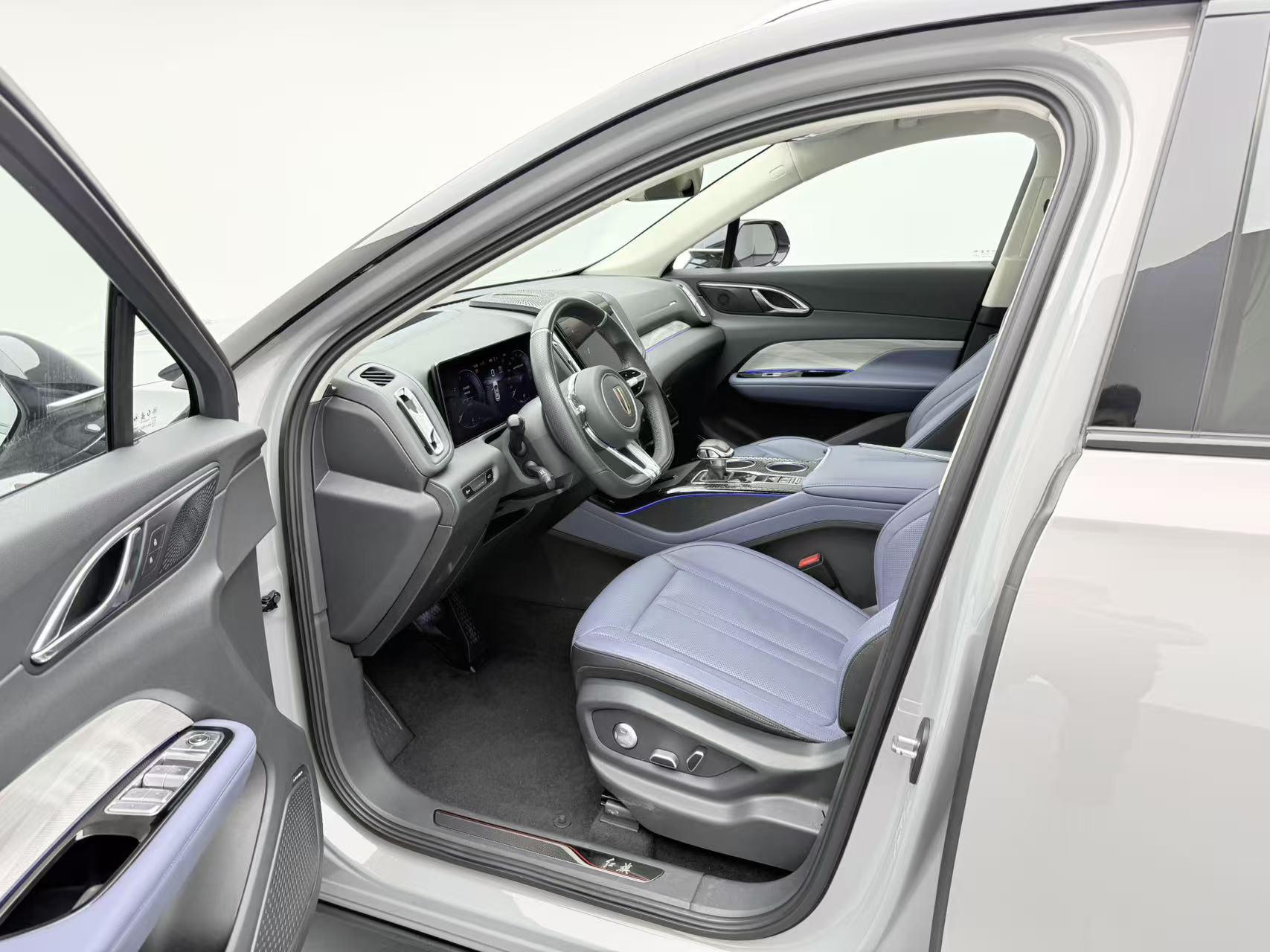 Hongqi HS3 2023 2.0T 4WD