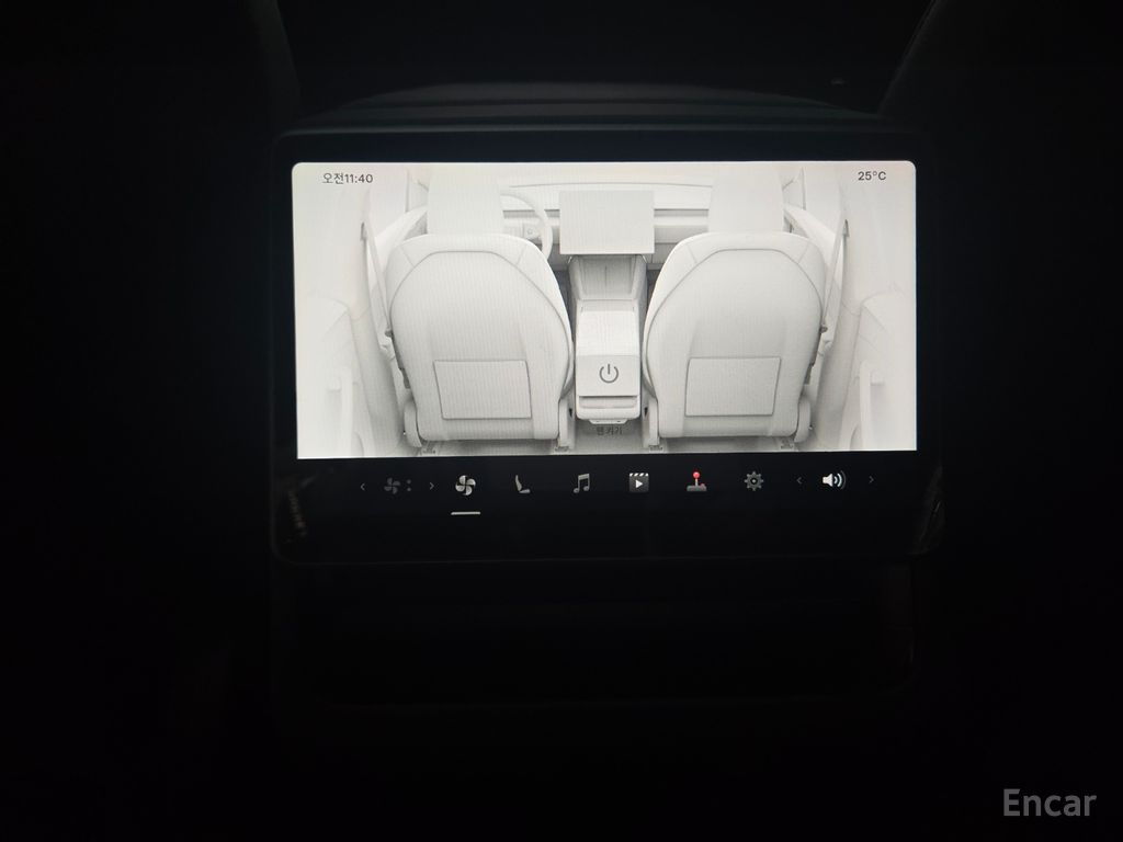 Tesla Model Y Long Range AWD 2025