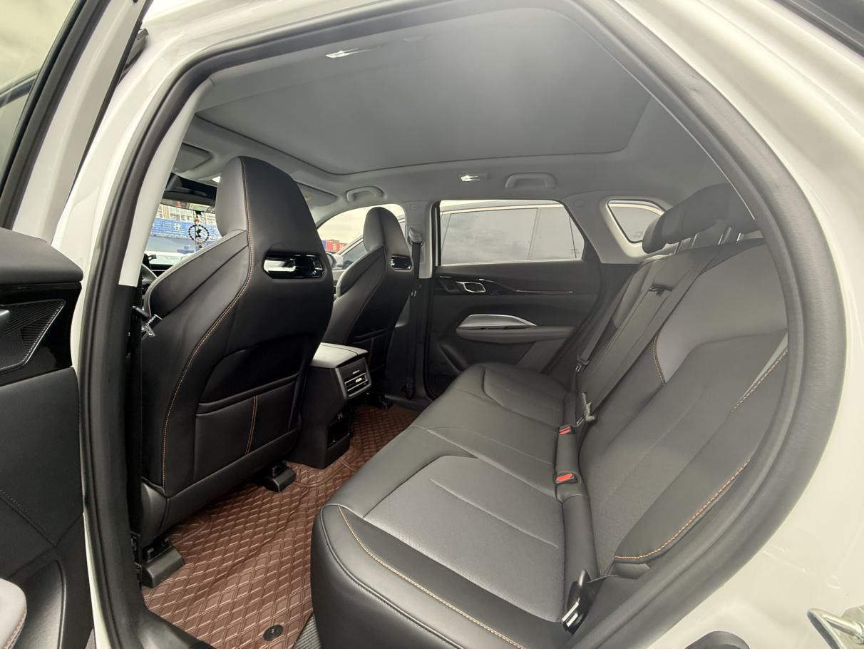 Changan Oshan Z6 2023 Blue Whale 1.5T DCT Smart Leading