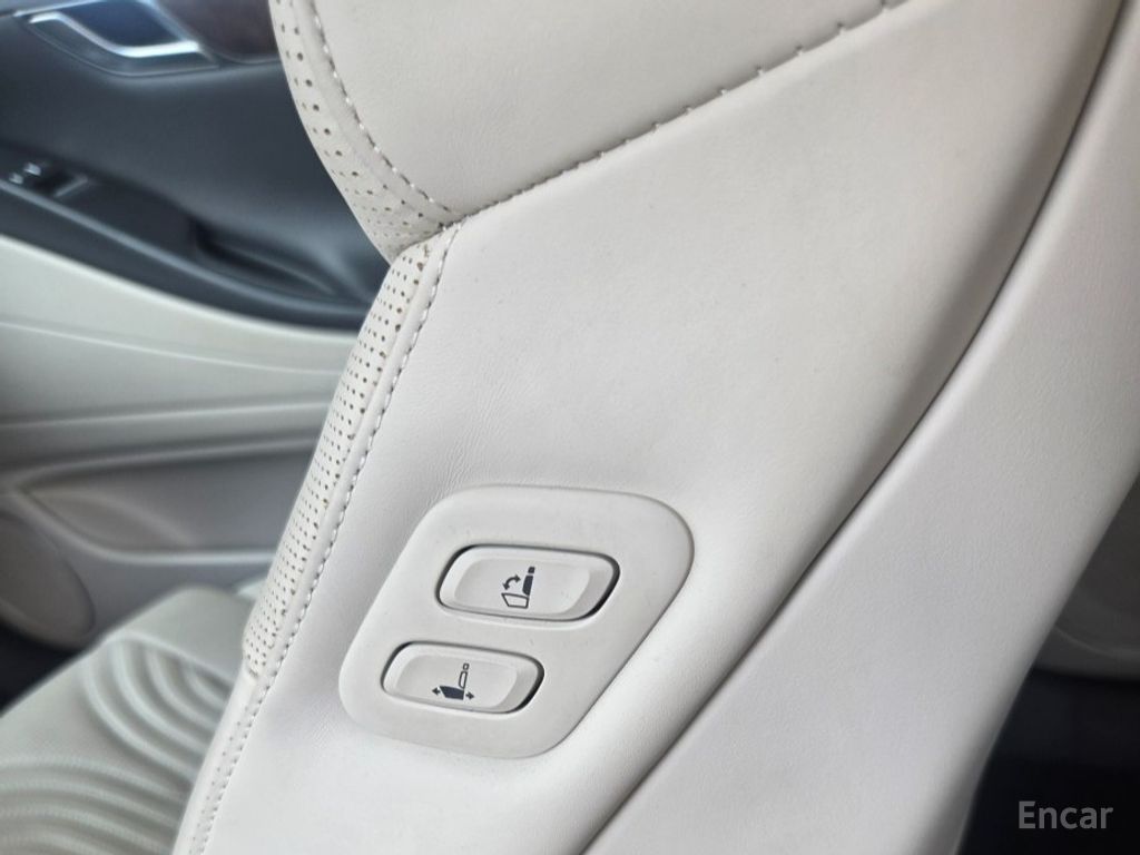 Genesis G80 (RG3) Gasoline 2.5 Turbo AWD 2022