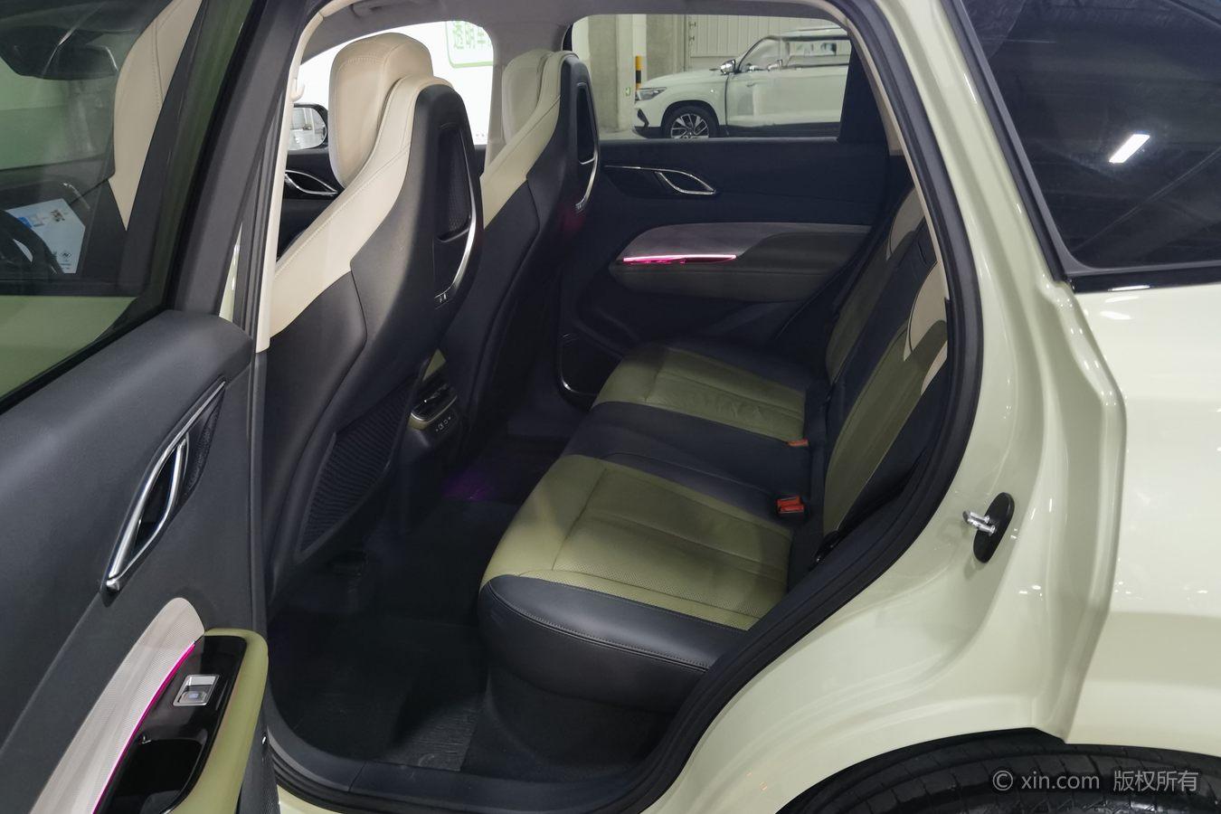 Hongqi HS3 2023 2.0T 4WD Promising