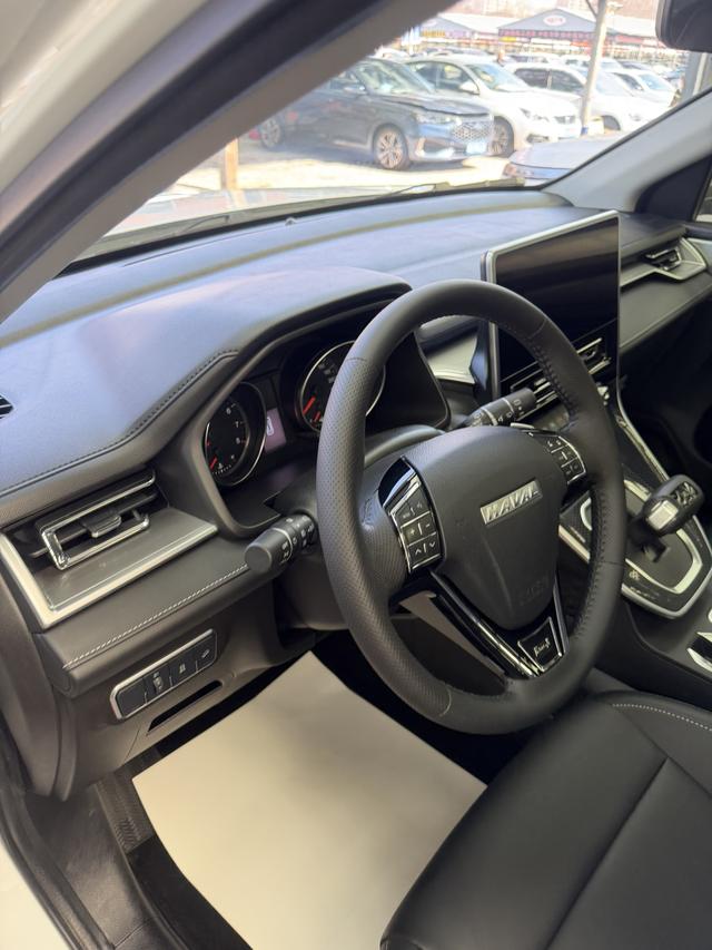 Haval M6 2023 PLUS 1.5T DCT Luxury Connected
