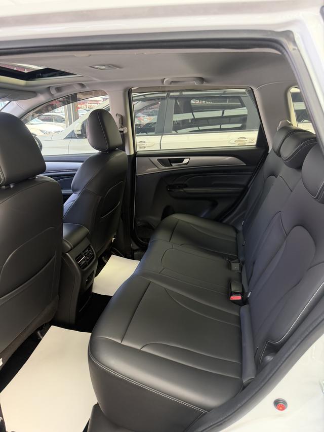 Haval M6 2023 PLUS 1.5T DCT Luxury Connected