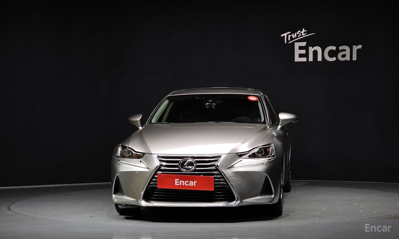 Lexus New IS200t Supreme 2017