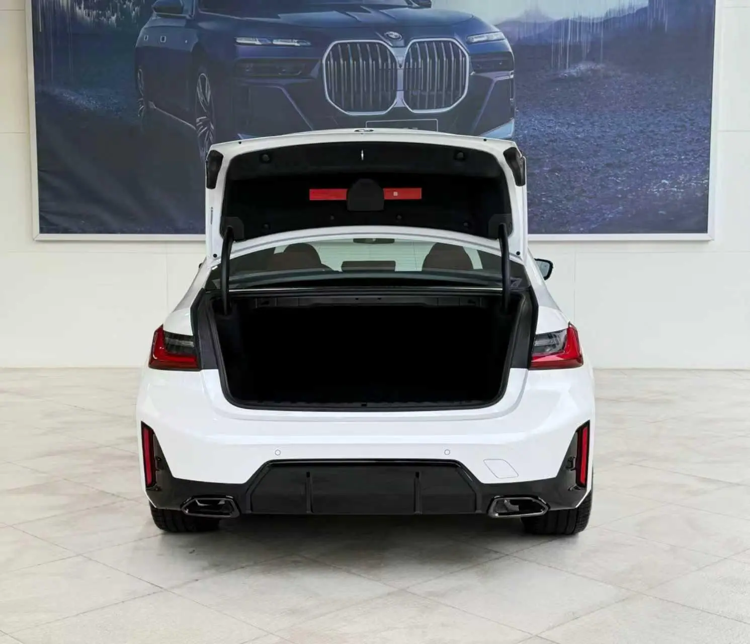 BMW 3 Series 2025 330i M Sport Shadow Night Package