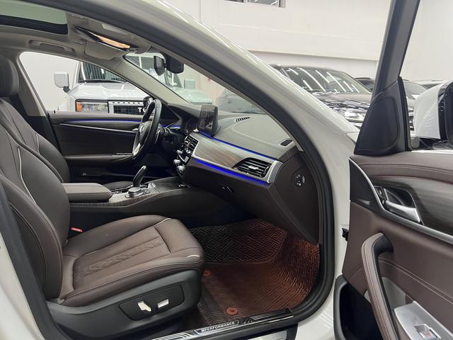 BMW 5 Series 2021 530Li Leading Luxury Package
