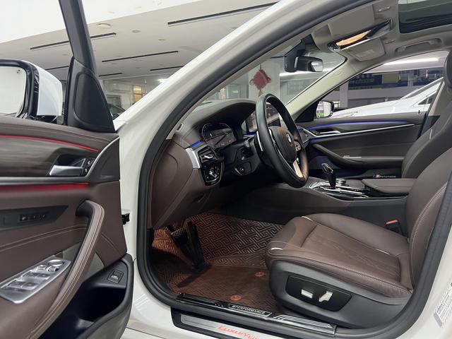 BMW 5 Series 2021 530Li Leading Luxury Package