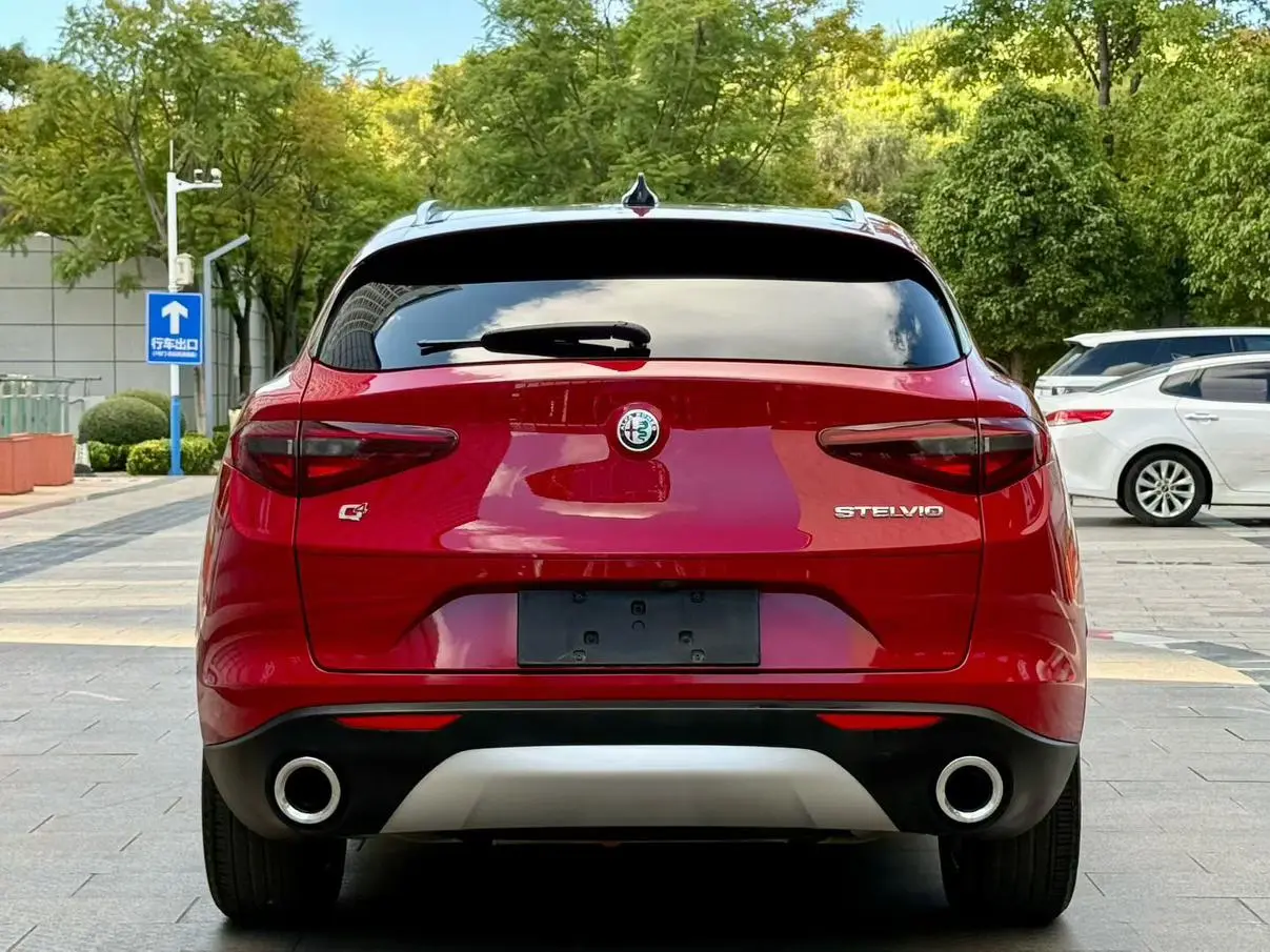 Alpha Stelvio 2020 2.0T 280HP Luxury