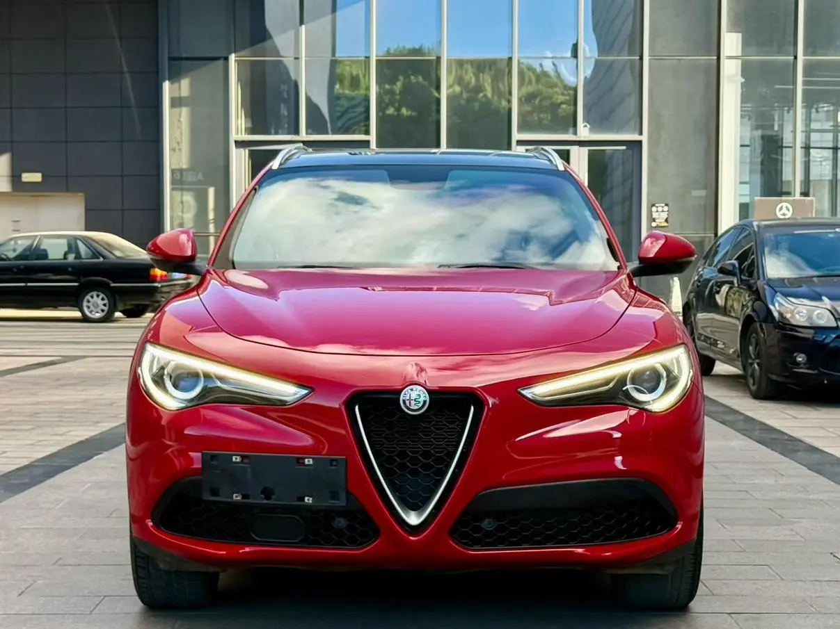 Alpha Stelvio 2020 2.0T 280HP Luxury