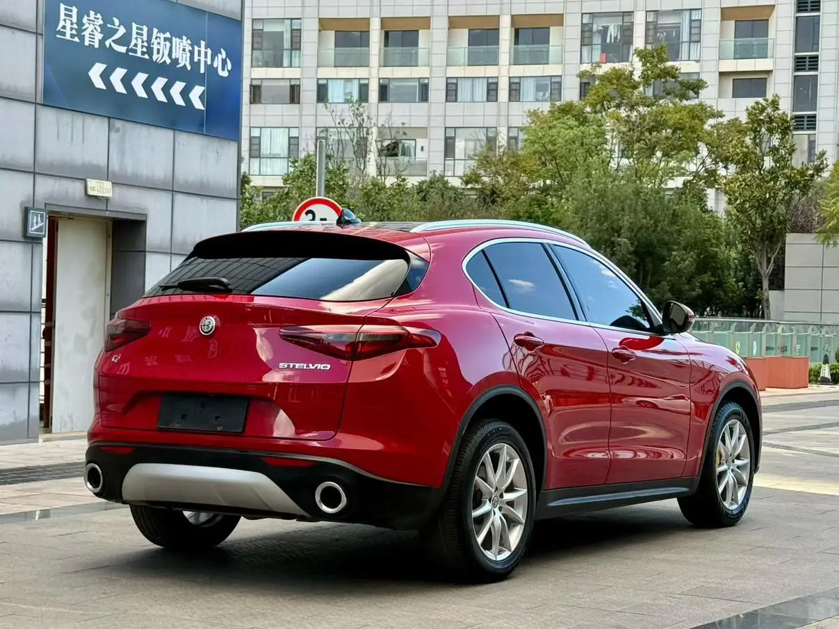 Alpha Stelvio 2020 2.0T 280HP Luxury