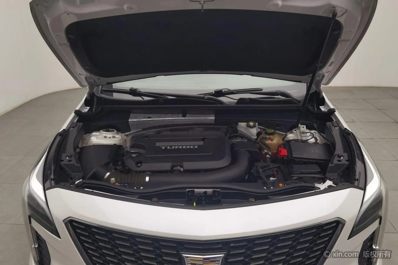 Cadillac XT4 2018 28T 2WD Leading