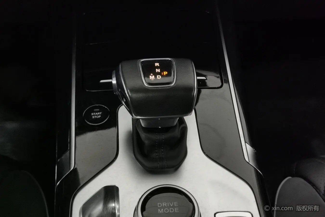 Hongqi HS5 2019 2.0T Smart Connected 4WD
