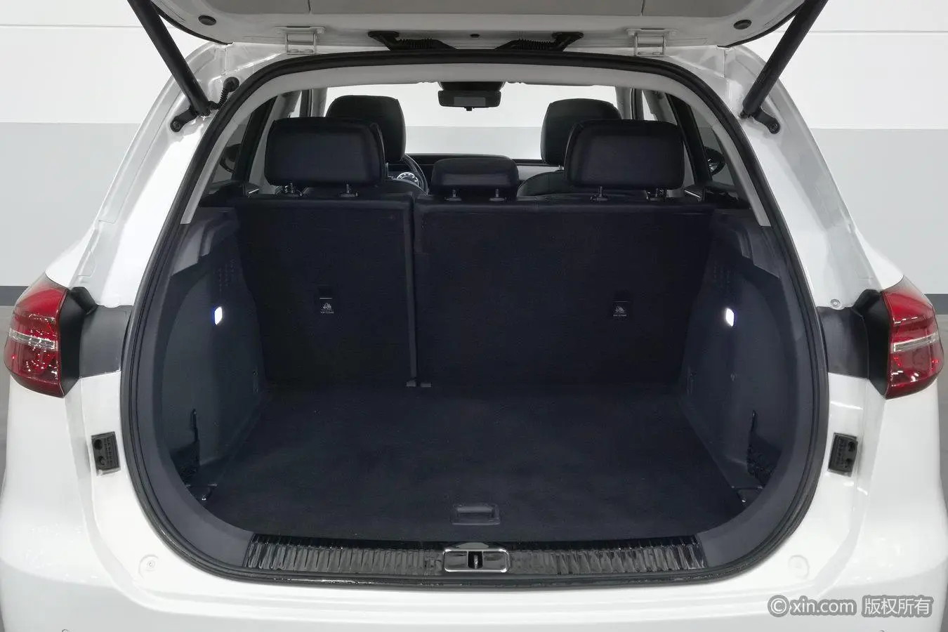 Hongqi HS5 2019 2.0T Smart Connected 4WD