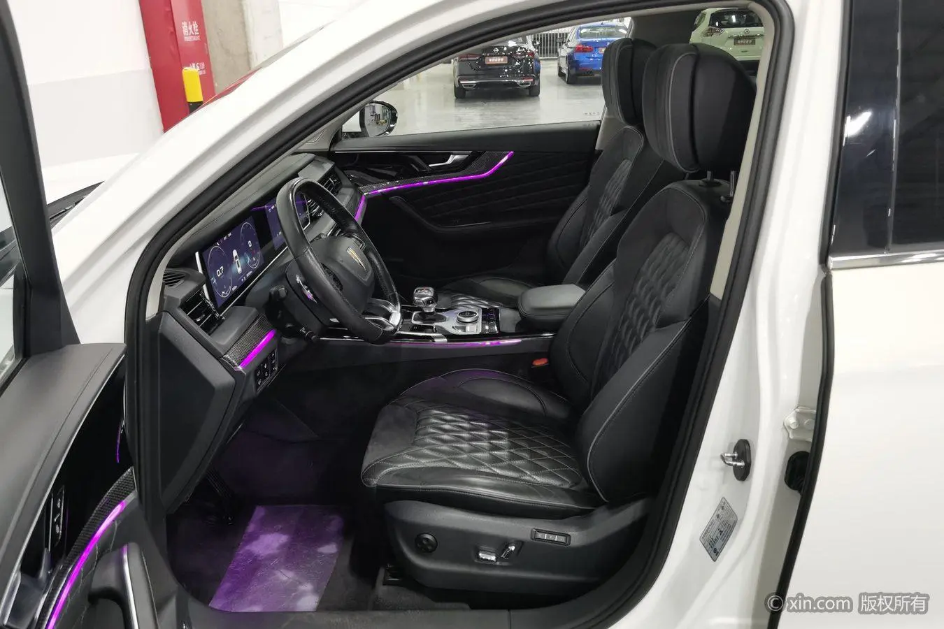 Hongqi HS5 2019 2.0T Smart Connected 4WD