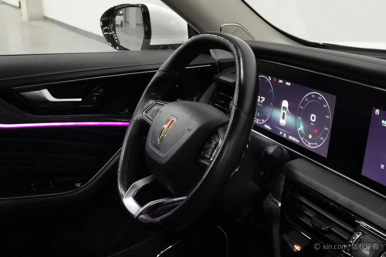 Hongqi HS5 2019 2.0T Smart Connected 4WD