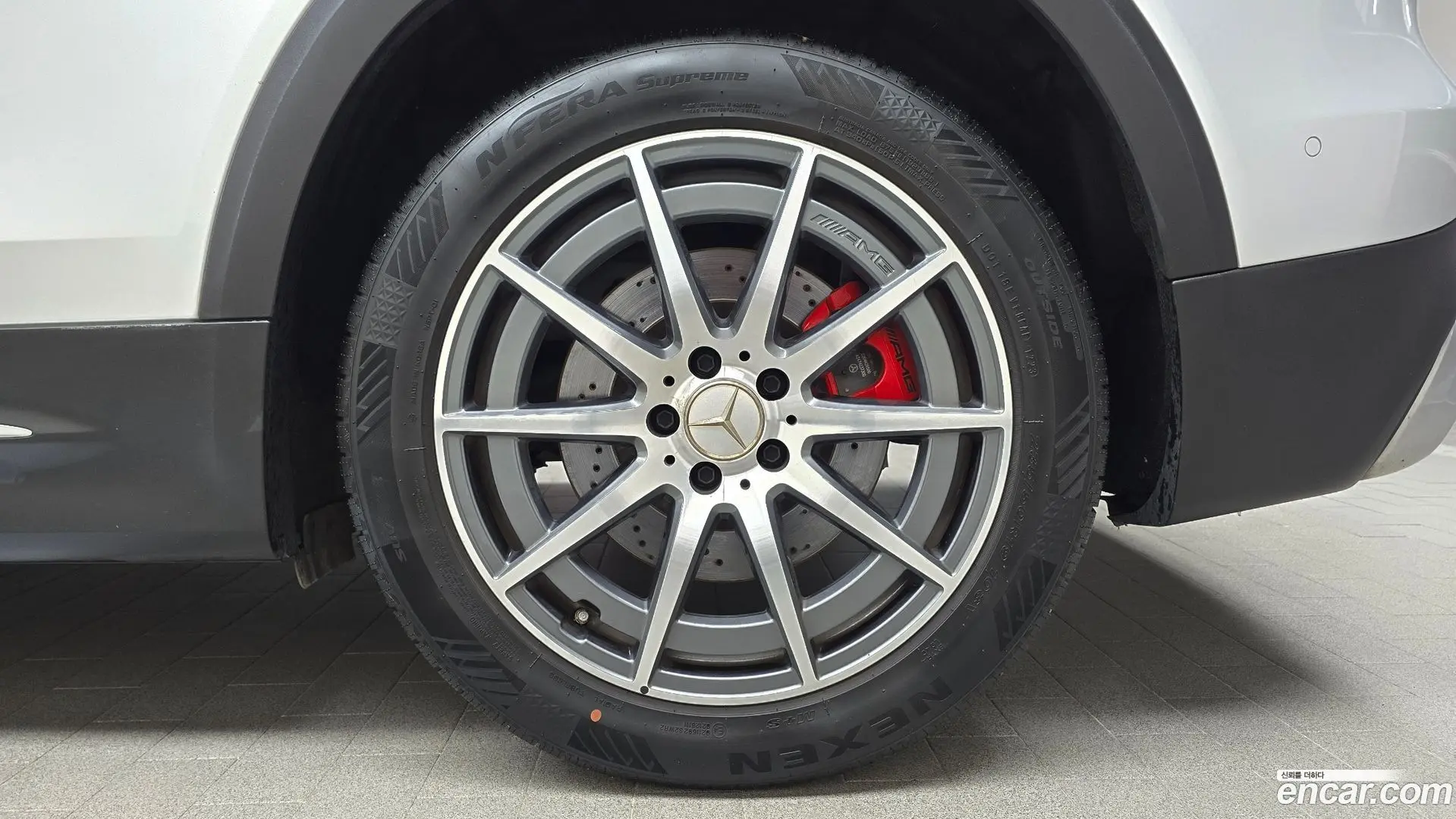 Mercedes-Benz GLB-Class AMG GLB35 4MATIC 2019