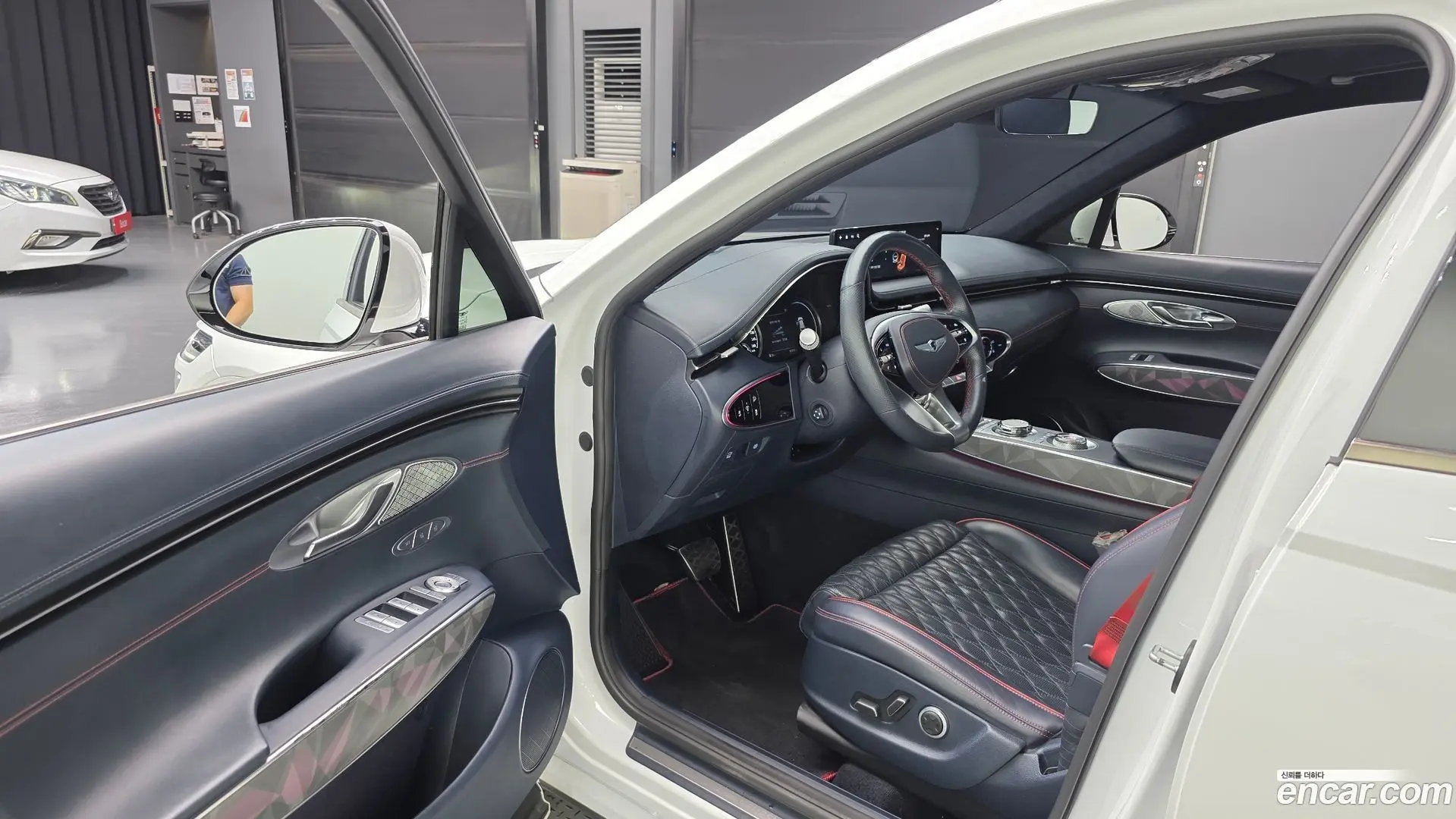 Genesis GV70 2.5T Gasoline 2WD