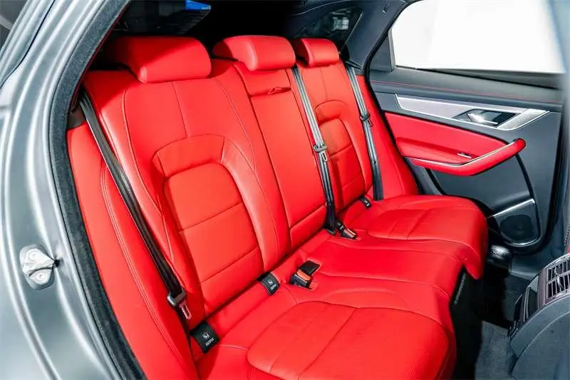 Jaguar F-PACE 2024 P250 R-Dynamic SE