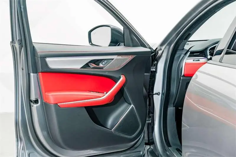 Jaguar F-PACE 2024 P250 R-Dynamic SE