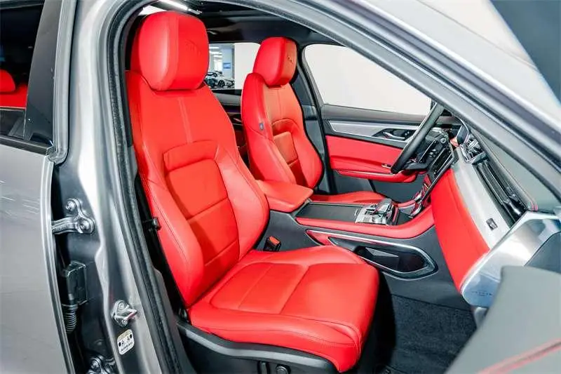 Jaguar F-PACE 2024 P250 R-Dynamic SE
