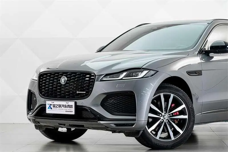 Jaguar F-PACE 2024 P250 R-Dynamic SE