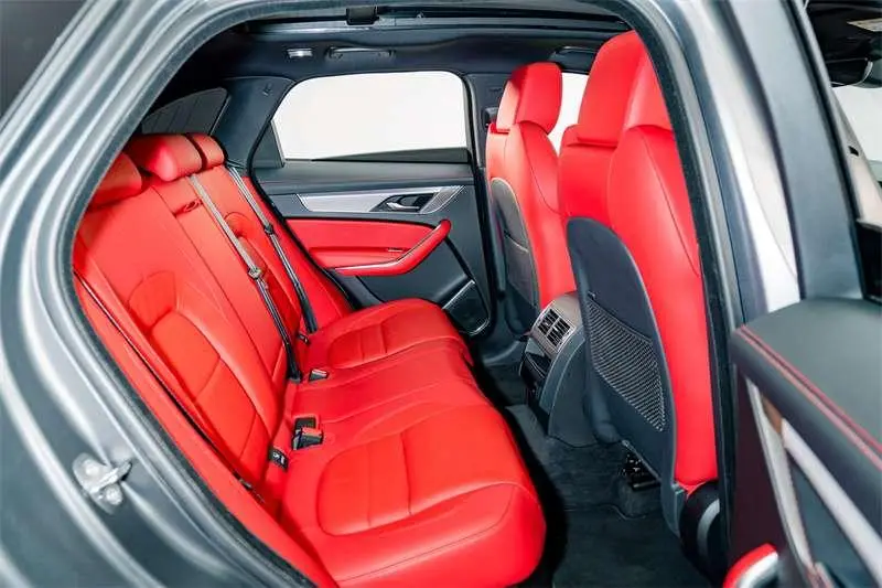 Jaguar F-PACE 2024 P250 R-Dynamic SE