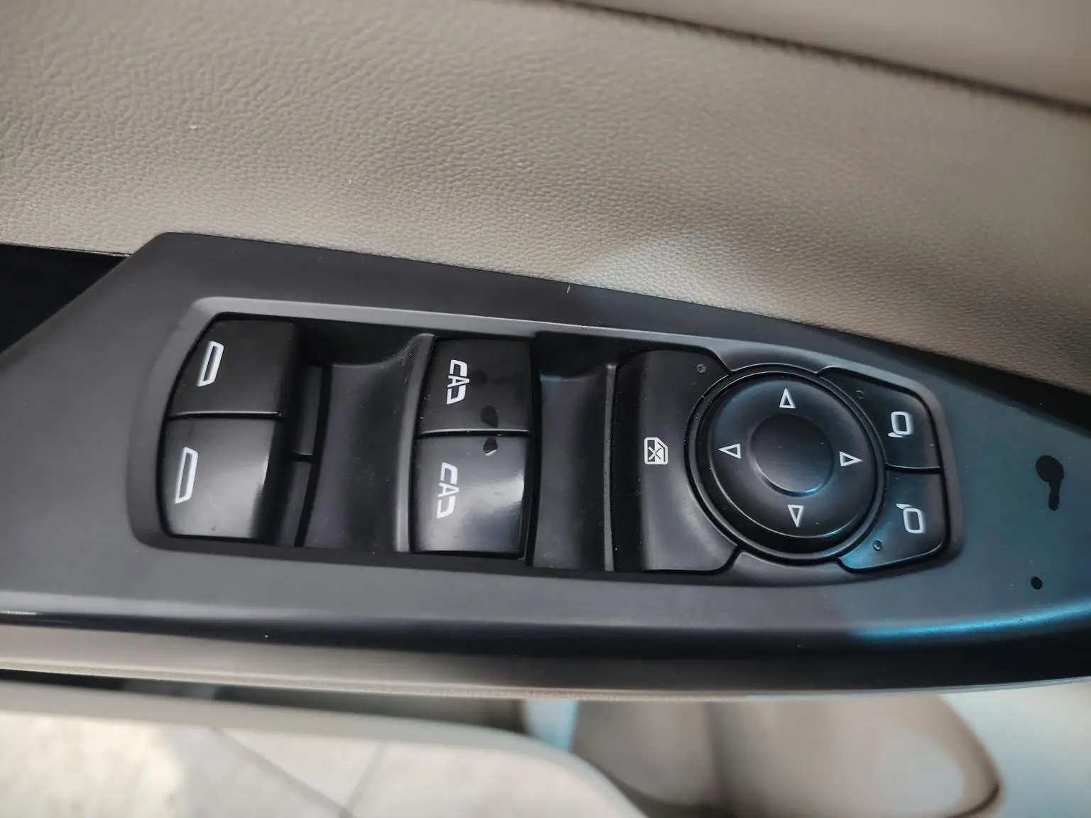 Buick GL8 2018 28T Comfort China VI