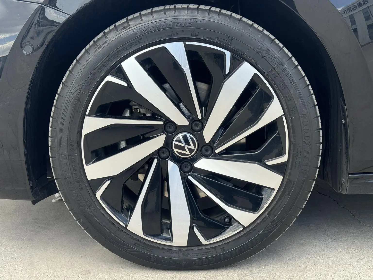 Volkswagen Passat 2023 330TSI Luxury