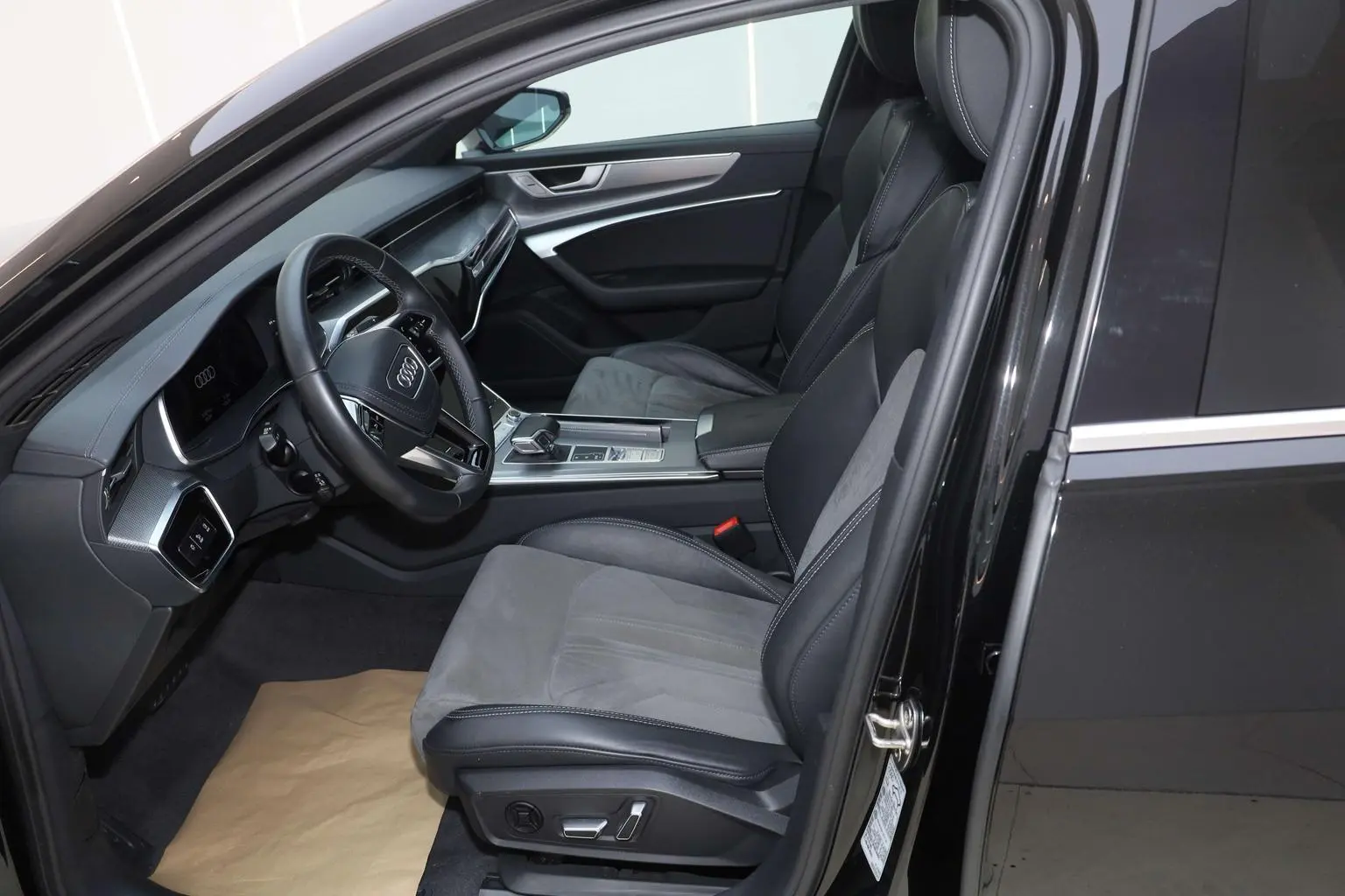 Audi A6L 2023 45 TFSI Select Dynamic