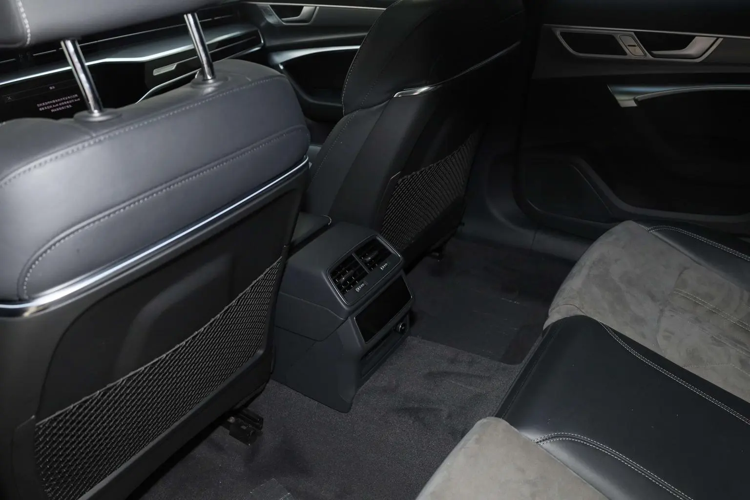 Audi A6L 2023 45 TFSI Select Dynamic