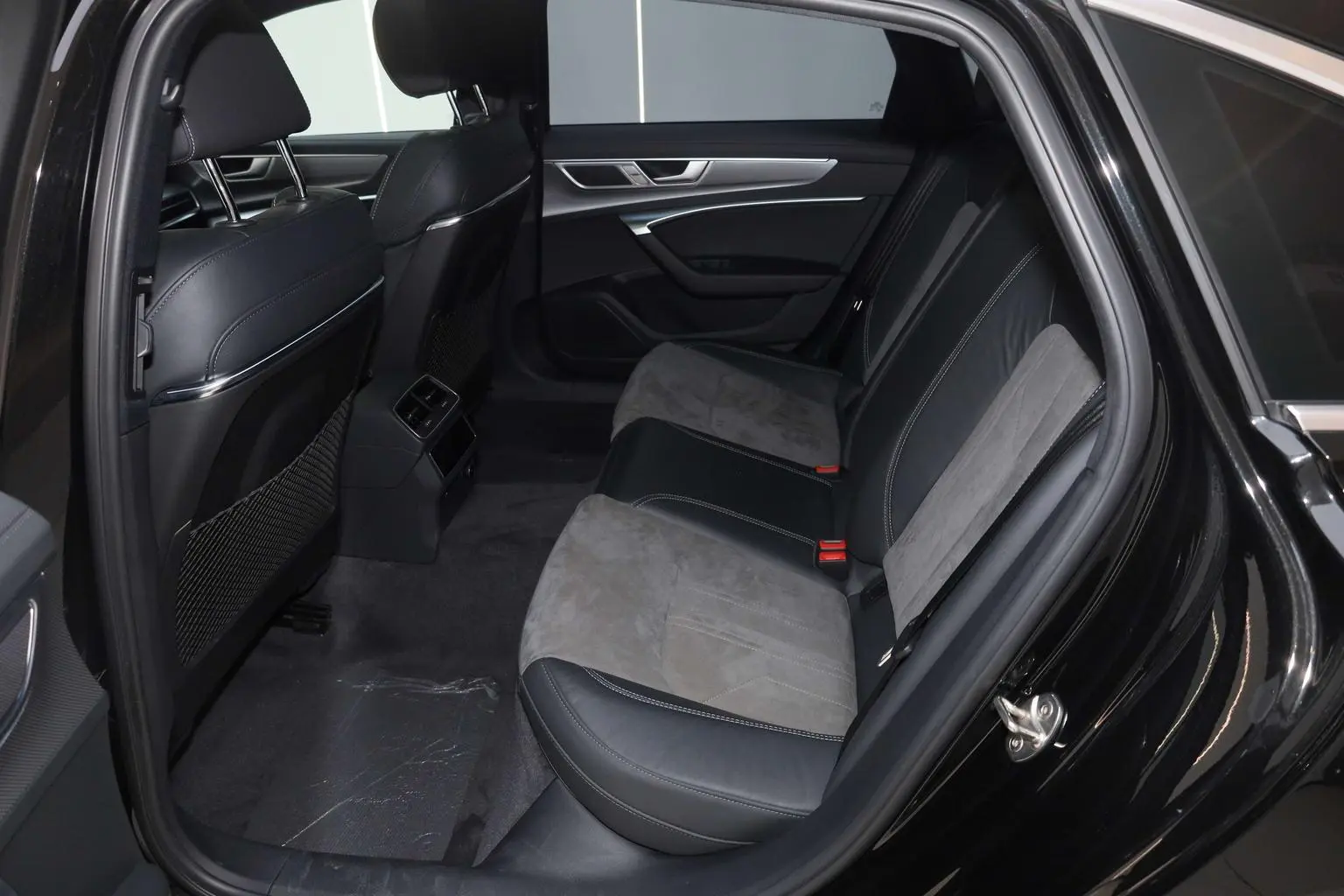 Audi A6L 2023 45 TFSI Select Dynamic