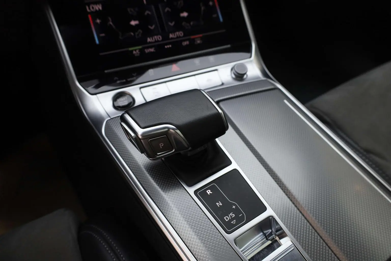 Audi A6L 2023 45 TFSI Select Dynamic