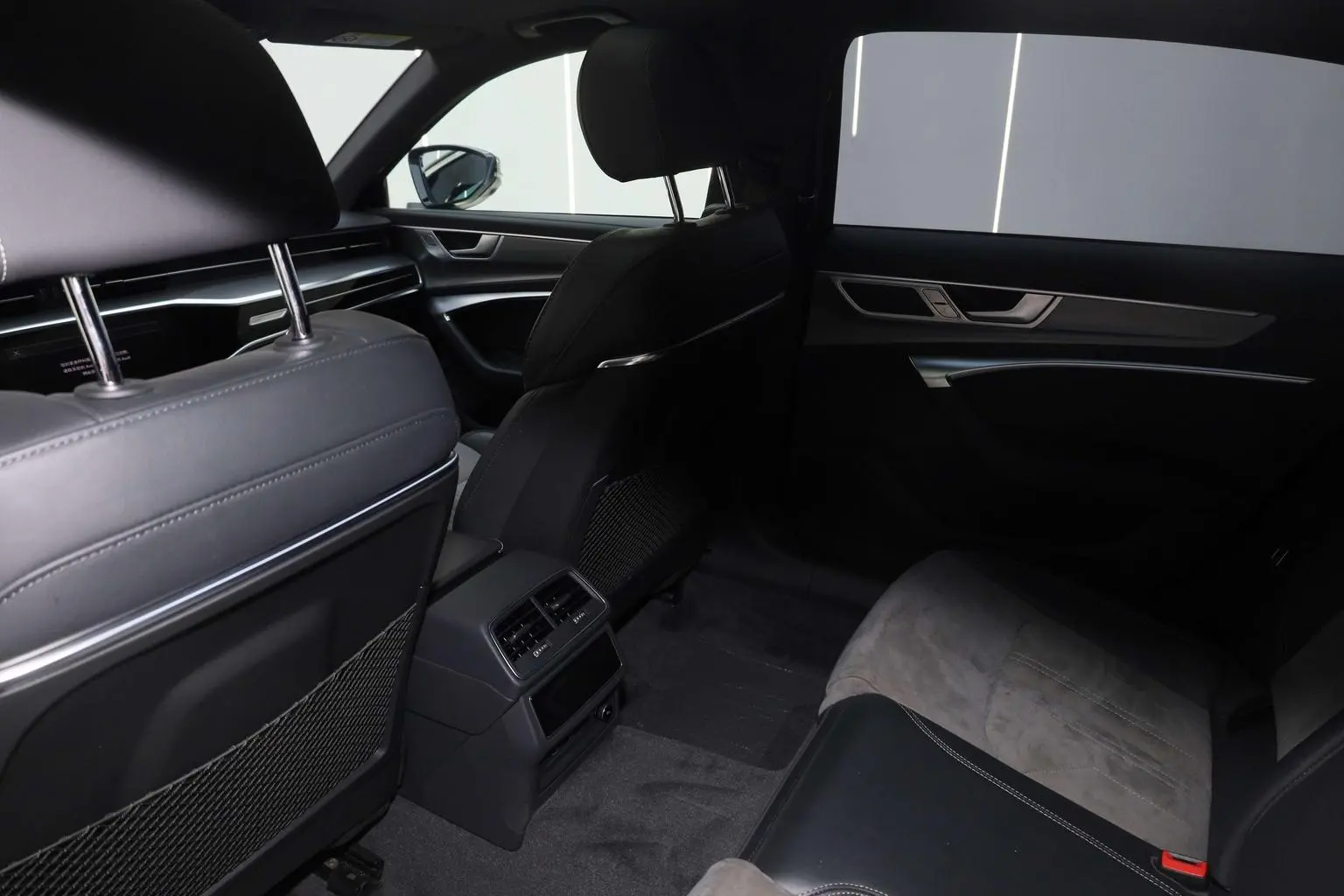 Audi A6L 2023 45 TFSI Select Dynamic