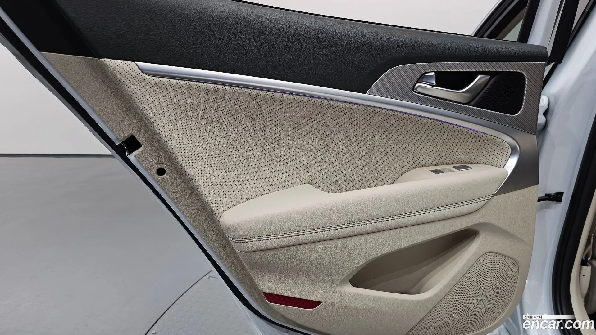 Genesis G70 Gasoline 2.0T 2WD