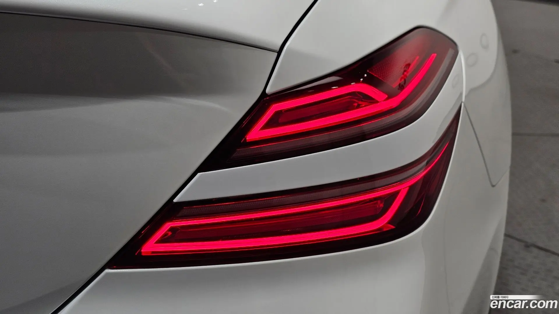 Genesis G70 Gasoline 2.0T 2WD