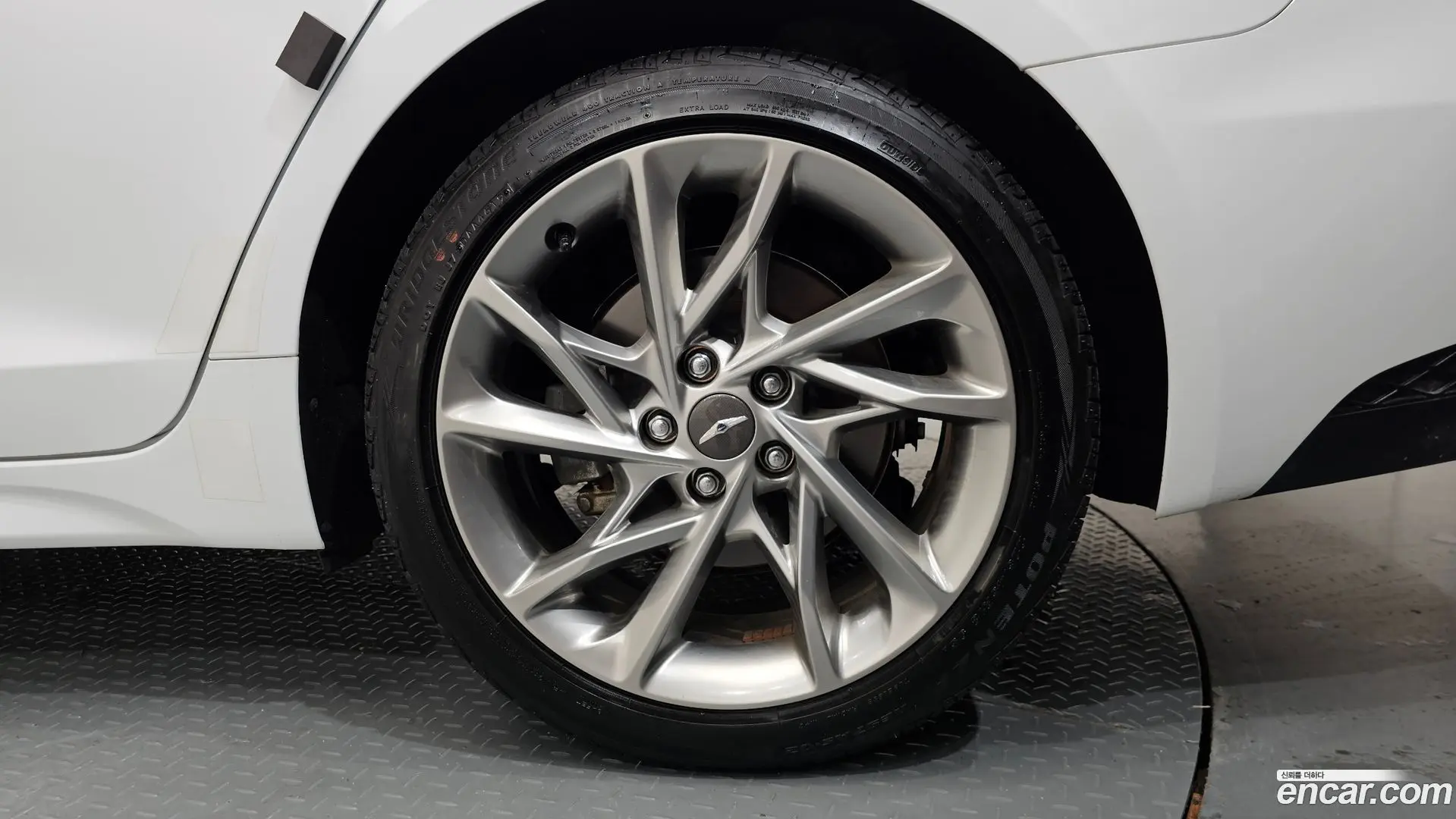 Genesis G70 Gasoline 2.0T 2WD