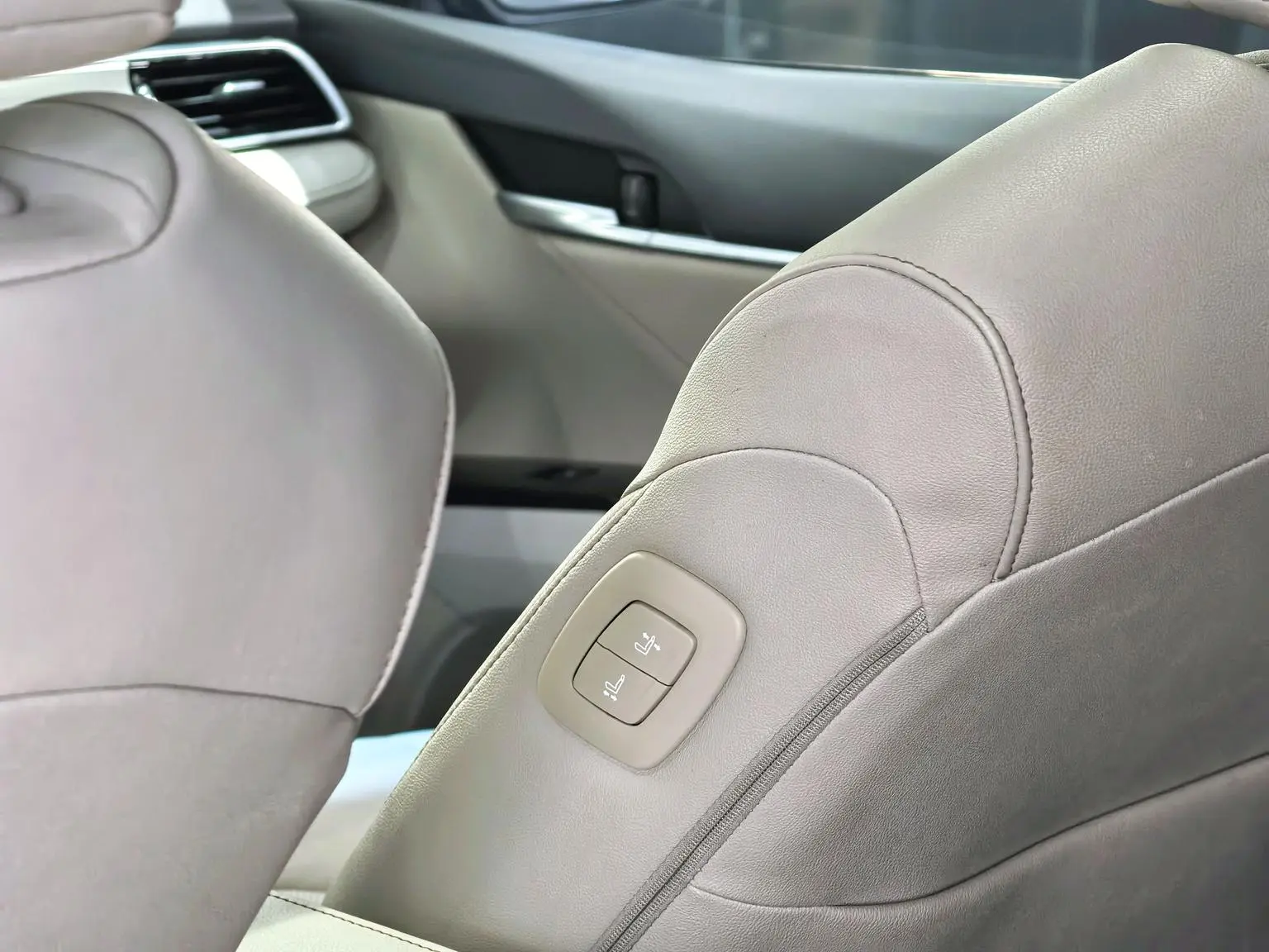 Toyota Camry 2019 Facelift Hybrid 2.5HG Luxury