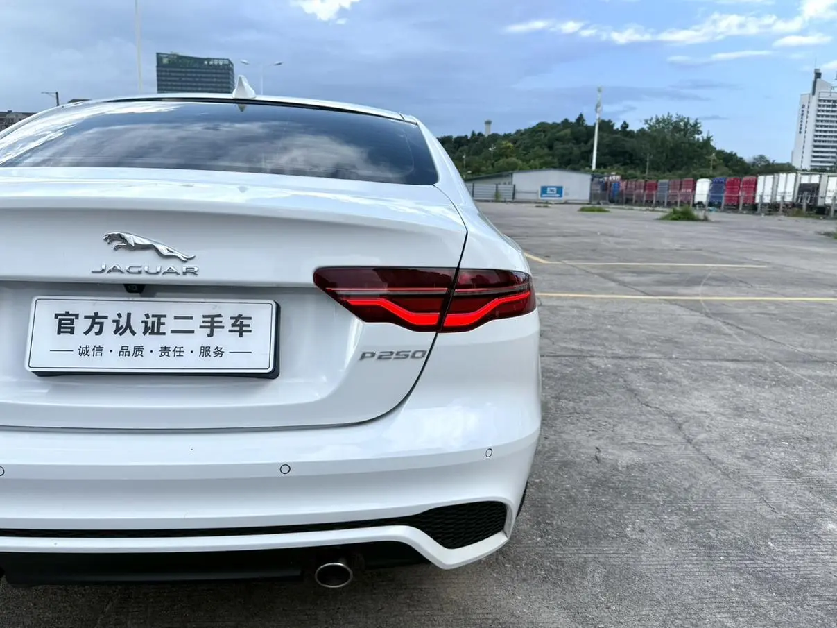Jaguar XEL 2024 2.0T 250PS R-DYNAMIC S Progressive Sport