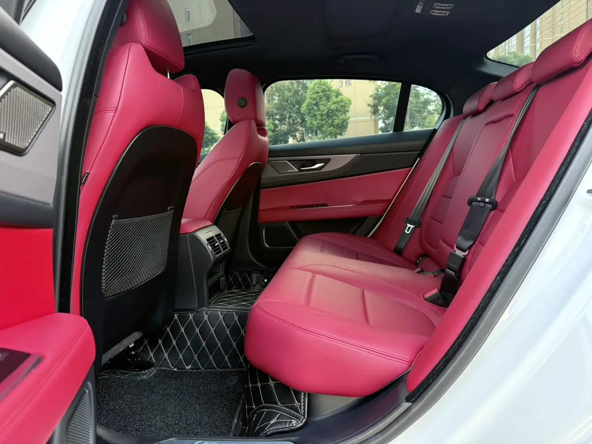 Jaguar XEL 2024 2.0T 250PS R-DYNAMIC S Progressive Sport