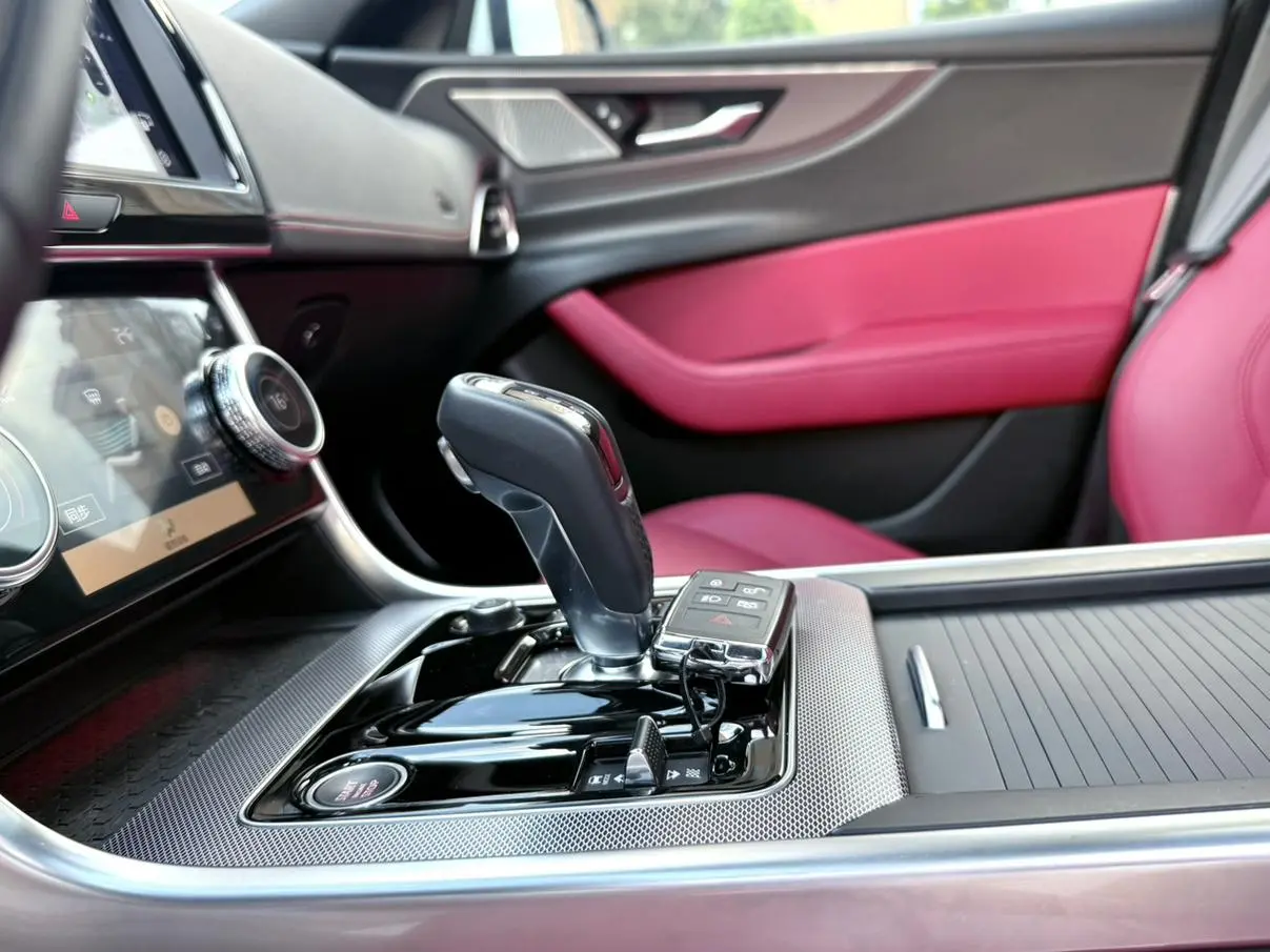 Jaguar XEL 2024 2.0T 250PS R-DYNAMIC S Progressive Sport