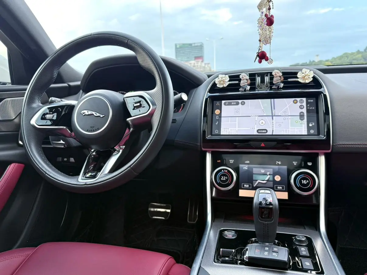 Jaguar XEL 2024 2.0T 250PS R-DYNAMIC S Progressive Sport