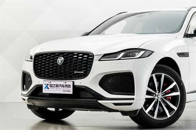 Jaguar F-PACE 2024 P250 R-Dynamic SE