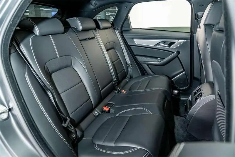 Jaguar F-PACE 2024 P250 R-Dynamic SE