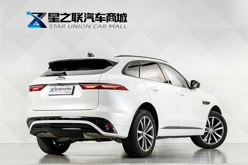 Jaguar F-PACE 2024 P250 R-Dynamic SE