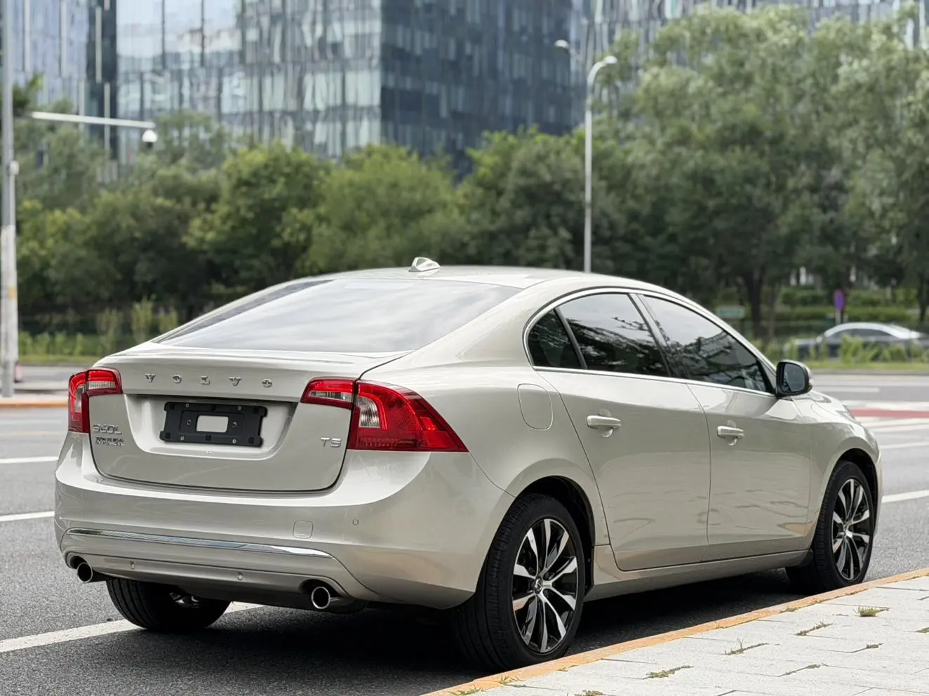 Volvo S60 2019 S60L T5 Vision